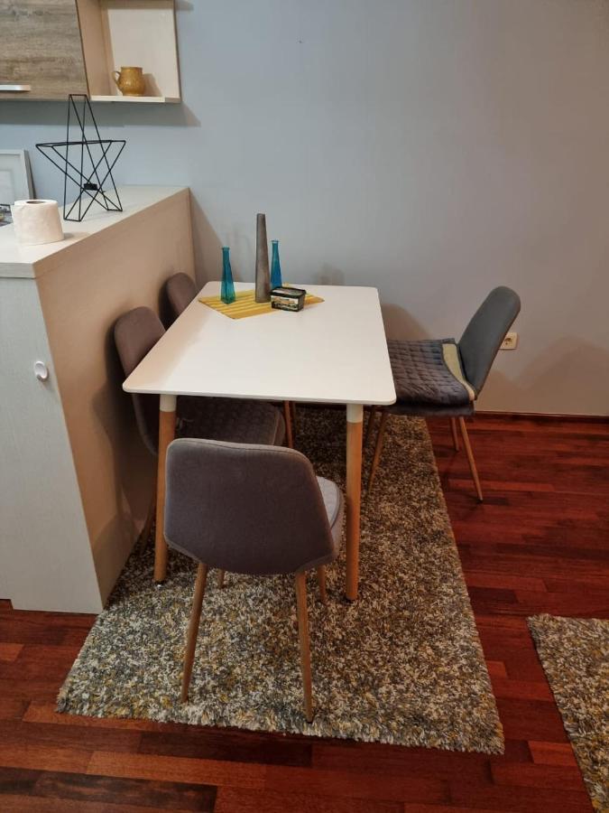 5 Star Apartment Podgorica Extérieur photo