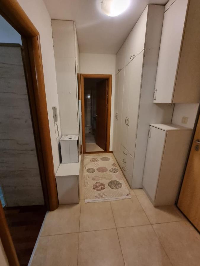 5 Star Apartment Podgorica Extérieur photo
