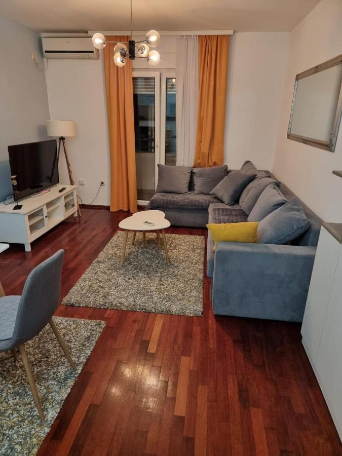 5 Star Apartment Podgorica Extérieur photo