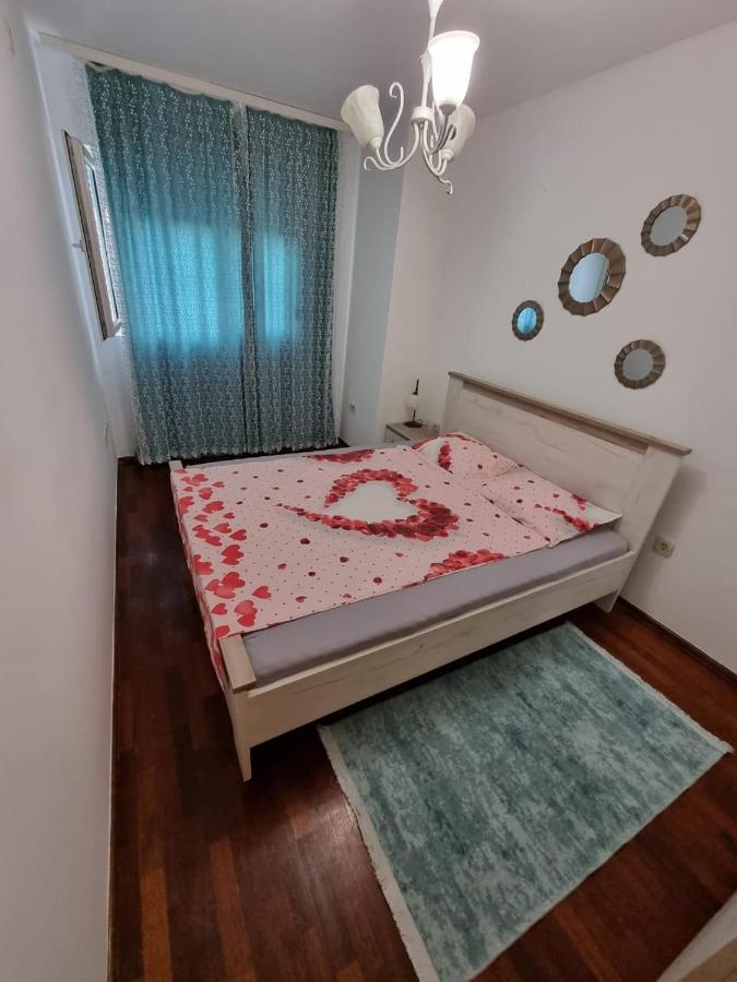 5 Star Apartment Podgorica Extérieur photo